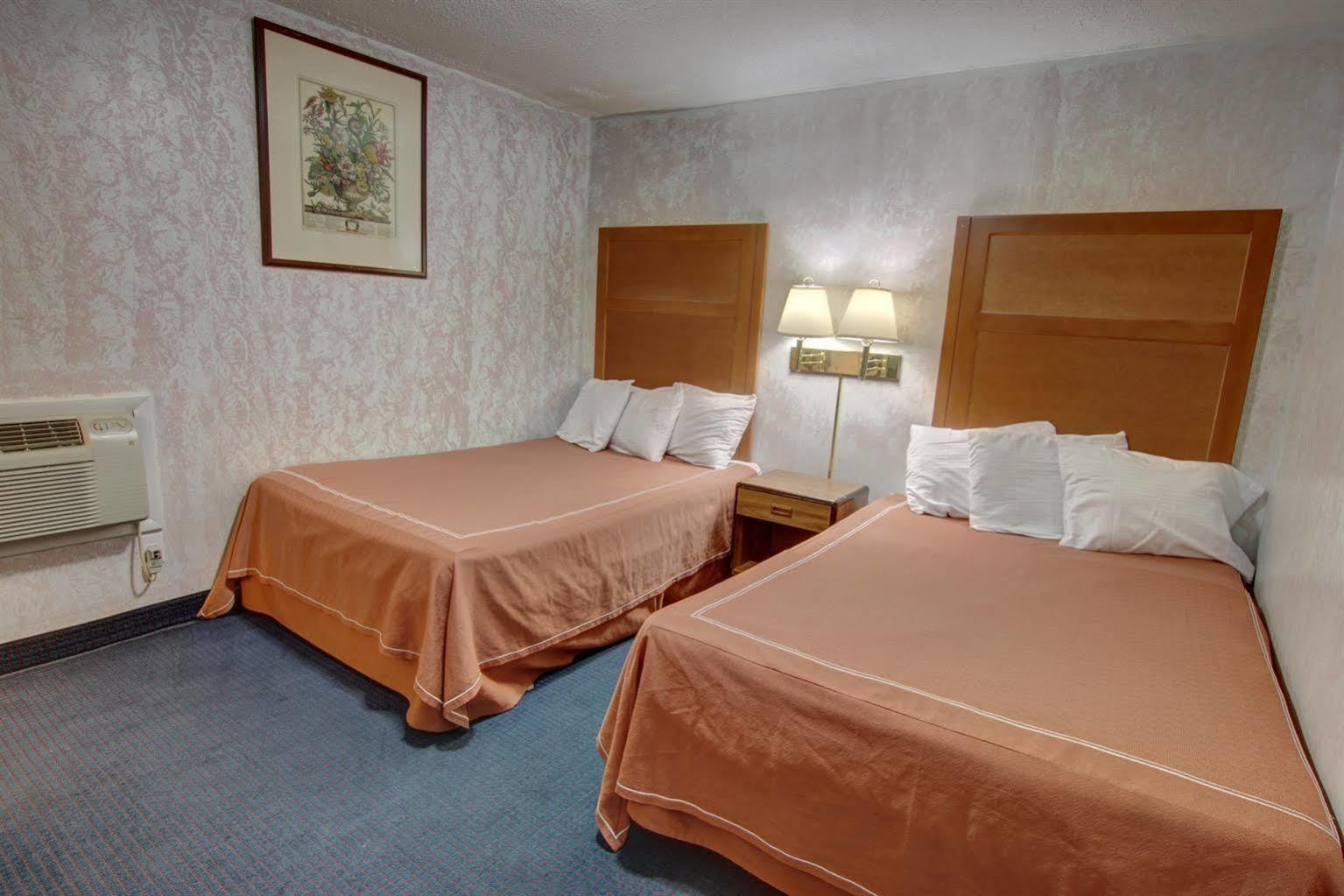 Castle Inn & Suites Niagara Falls Extérieur photo